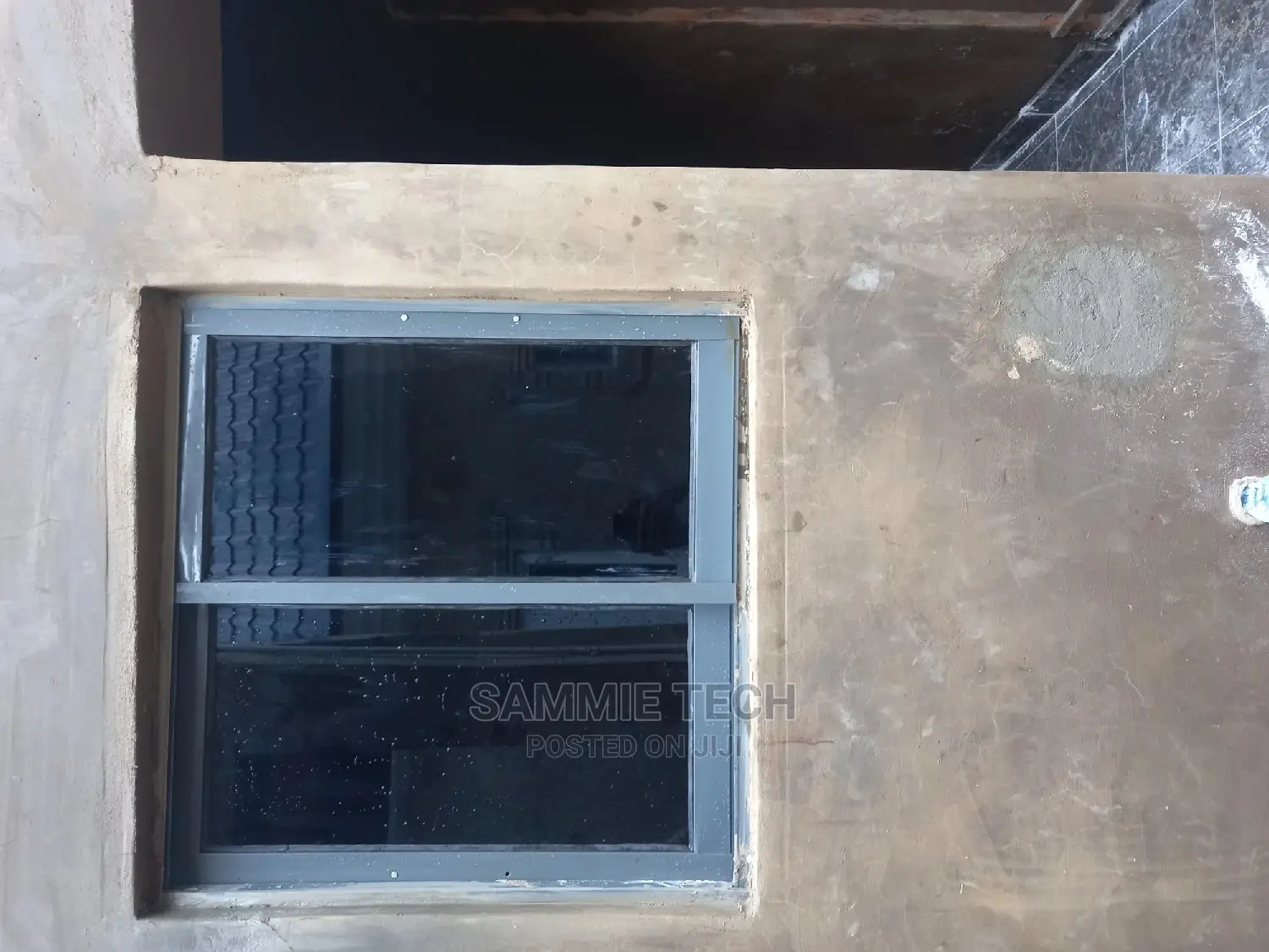 Sliding Window With Back Net
