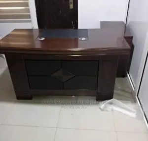 Italian 1.4mter Metrs Mter Executive Office Tables