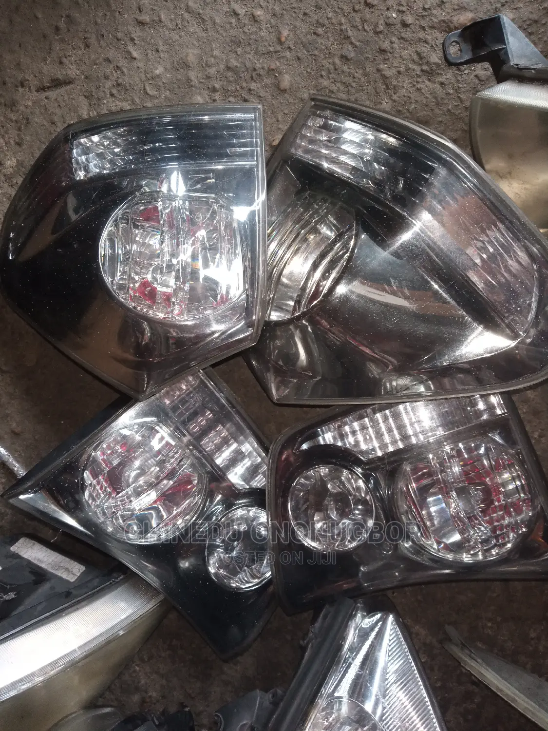 Lexus Rx330 Complete Back Lights