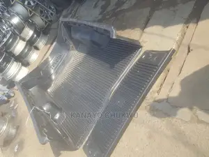 Bucket Tiyota Hilux 2020