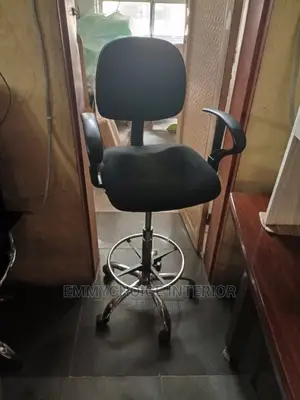 Cashier Chair