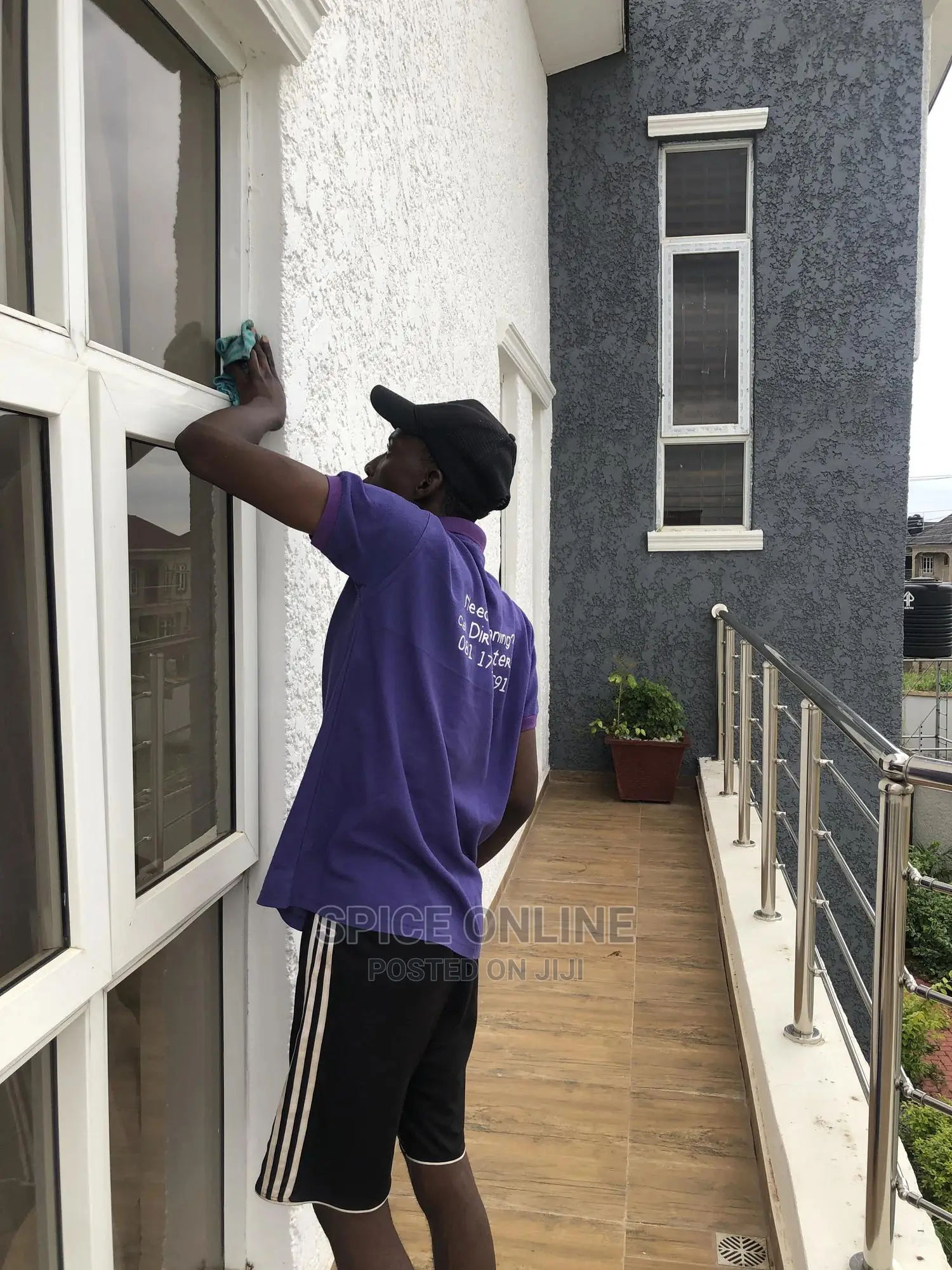 OM:-detailed Cleaning Services