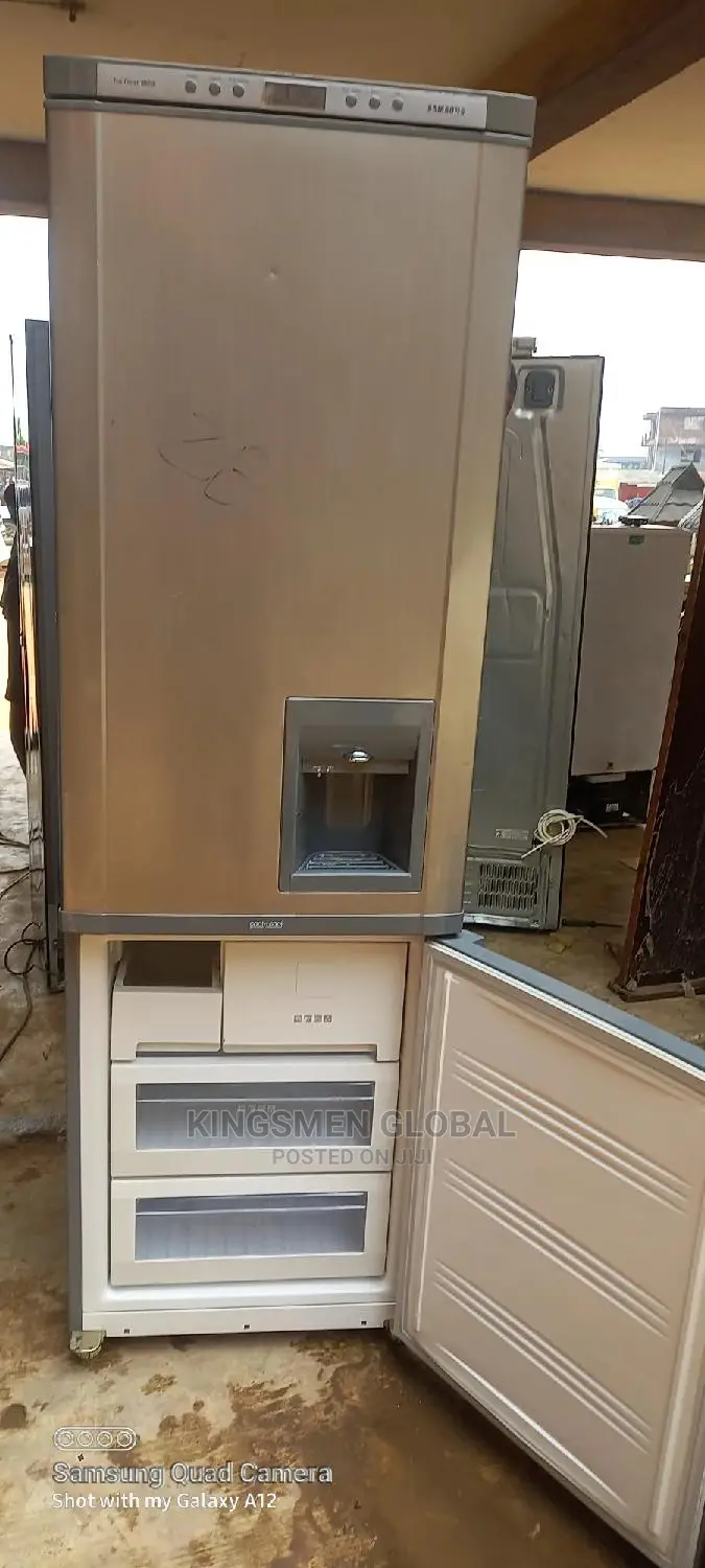 Samsung Fridge-freezer With Water Dispenser