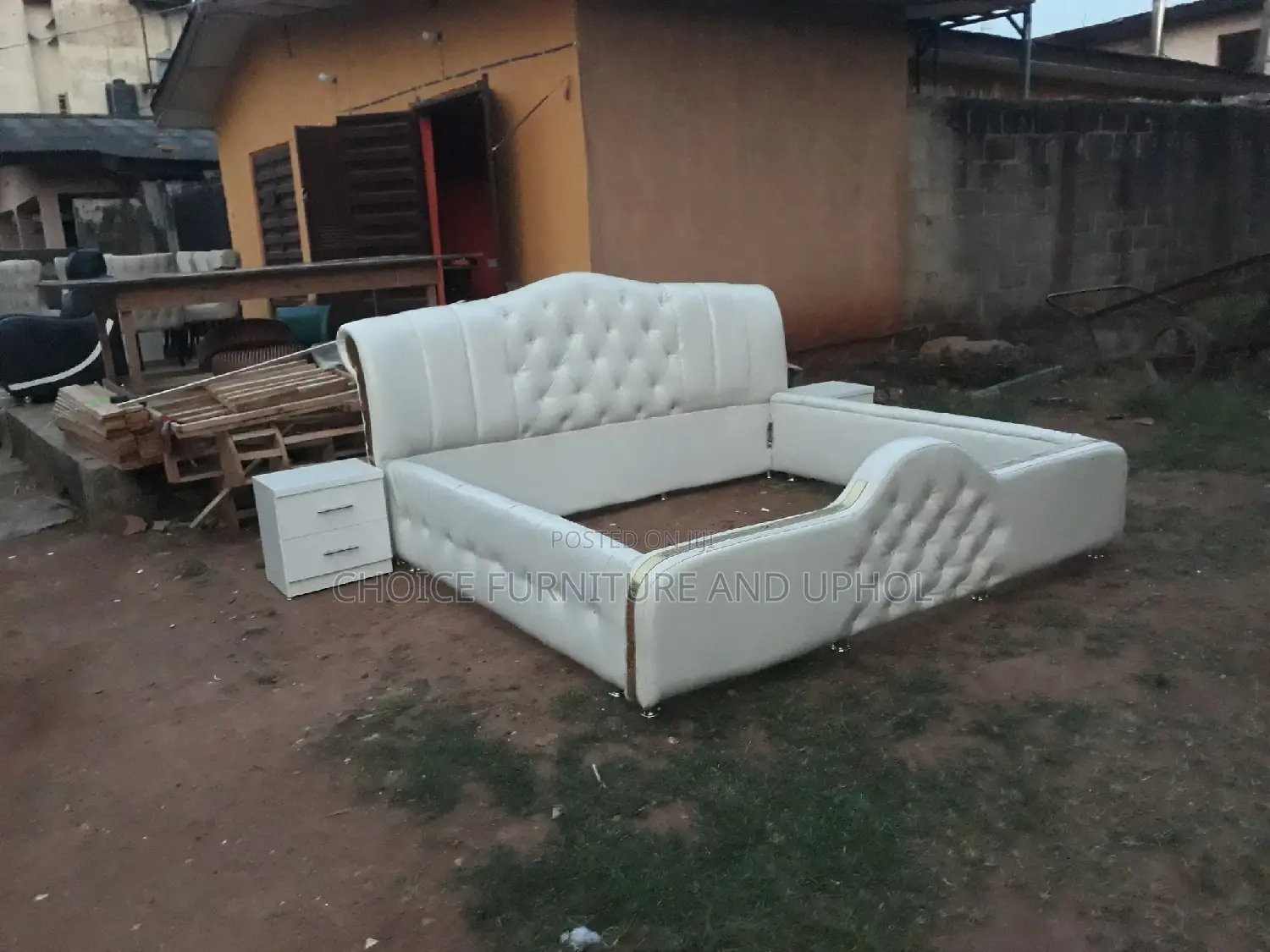 Bed 6 ×6 Bed With Bedside 2