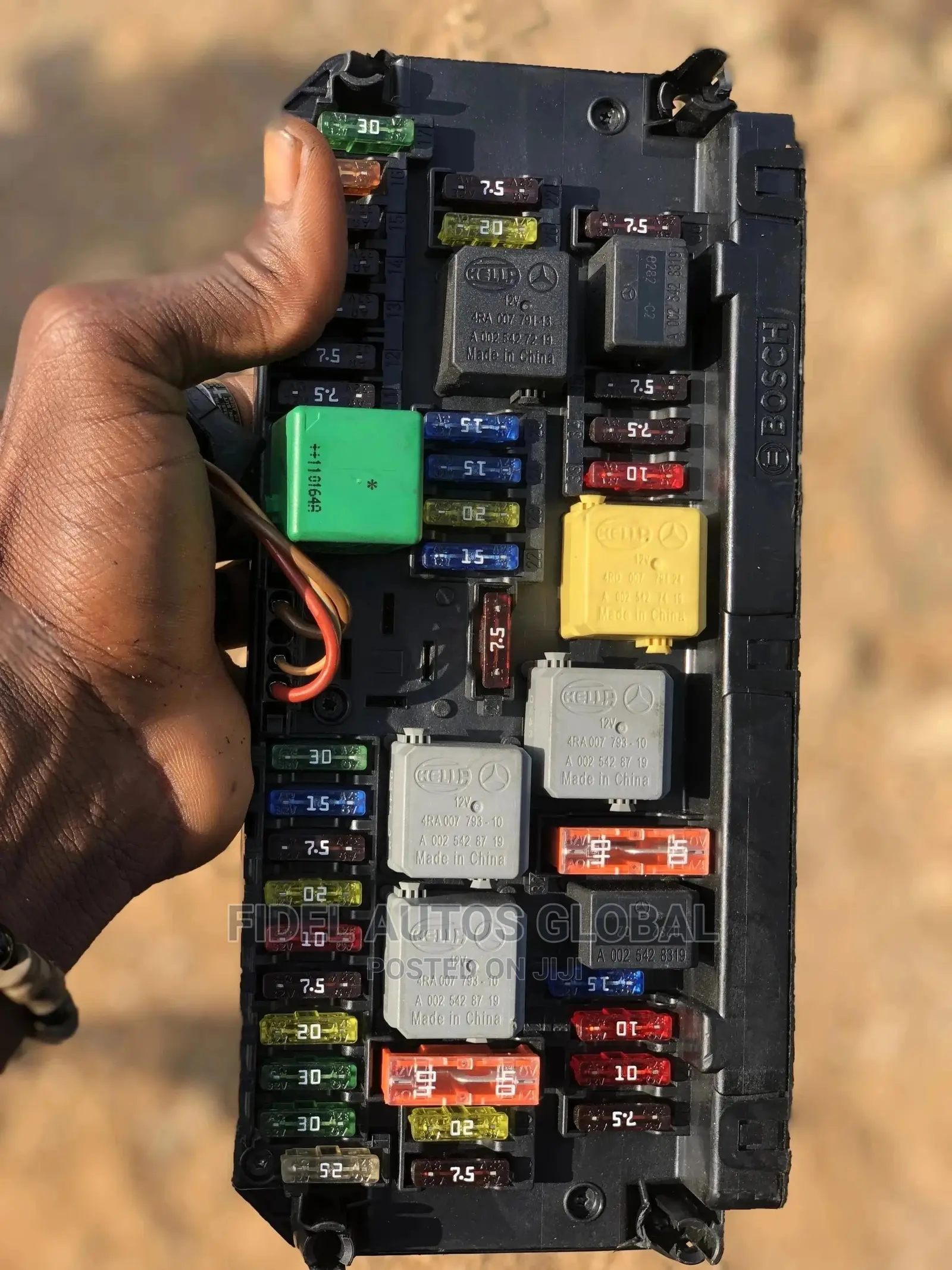 Front Fuse Box C300 W204