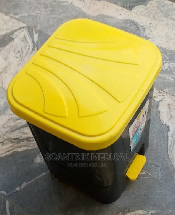 Pedal Plastic Dustbin 20ltr