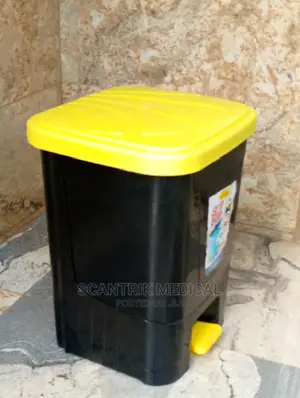 Plastic Pedal Waste Bin 20 L