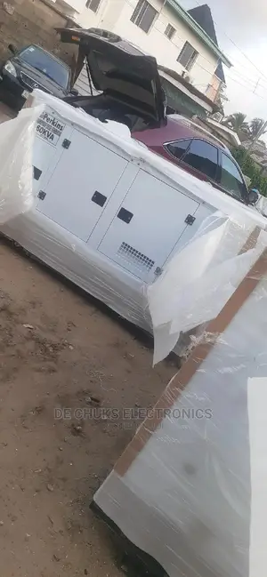 60kva Perkins DIESEL Soundproof Generator 100%Coppa