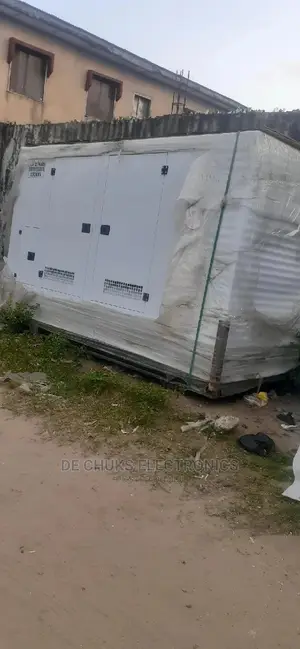 150kva Perkins DIESEL Soundproof Generator 100%Coppa