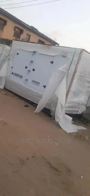500kva Perkins DIESEL Soundproof Generator 100%Coppa
