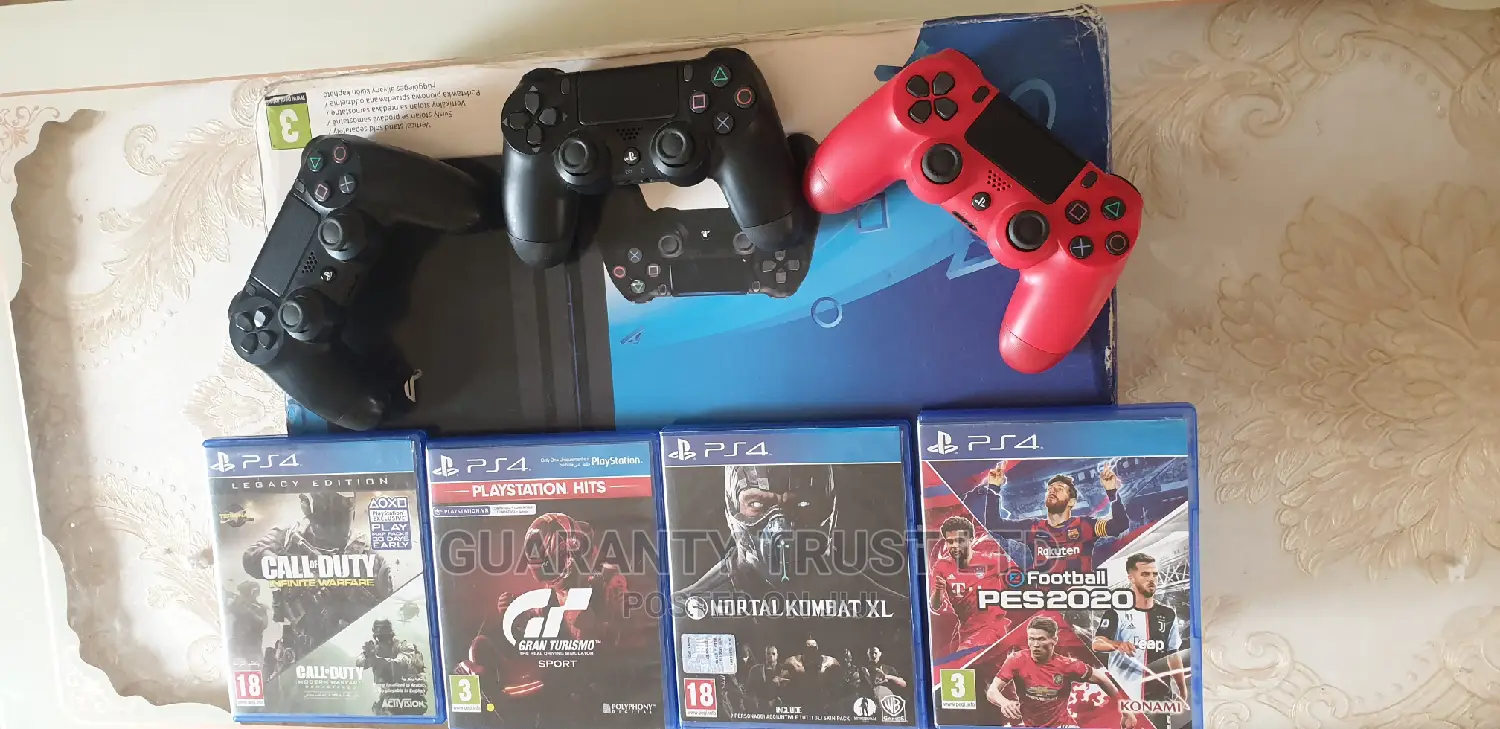 Ps4 Pro 1tb + Games + 3 Controllers