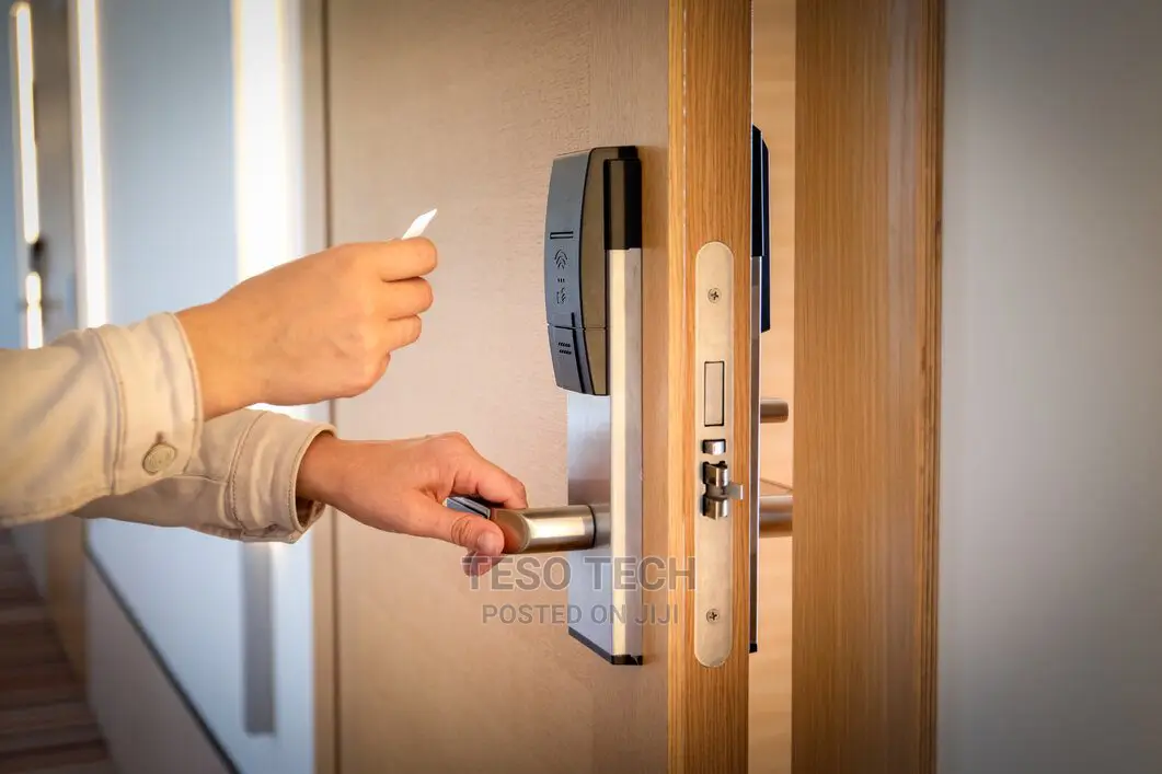 Electronic Card Locks System