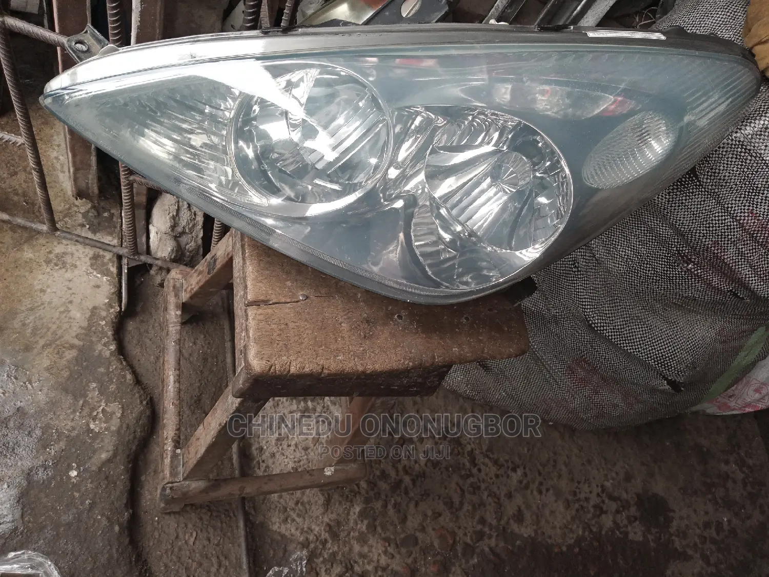 Lexus Es300 Left Headlight Charger Type 2003
