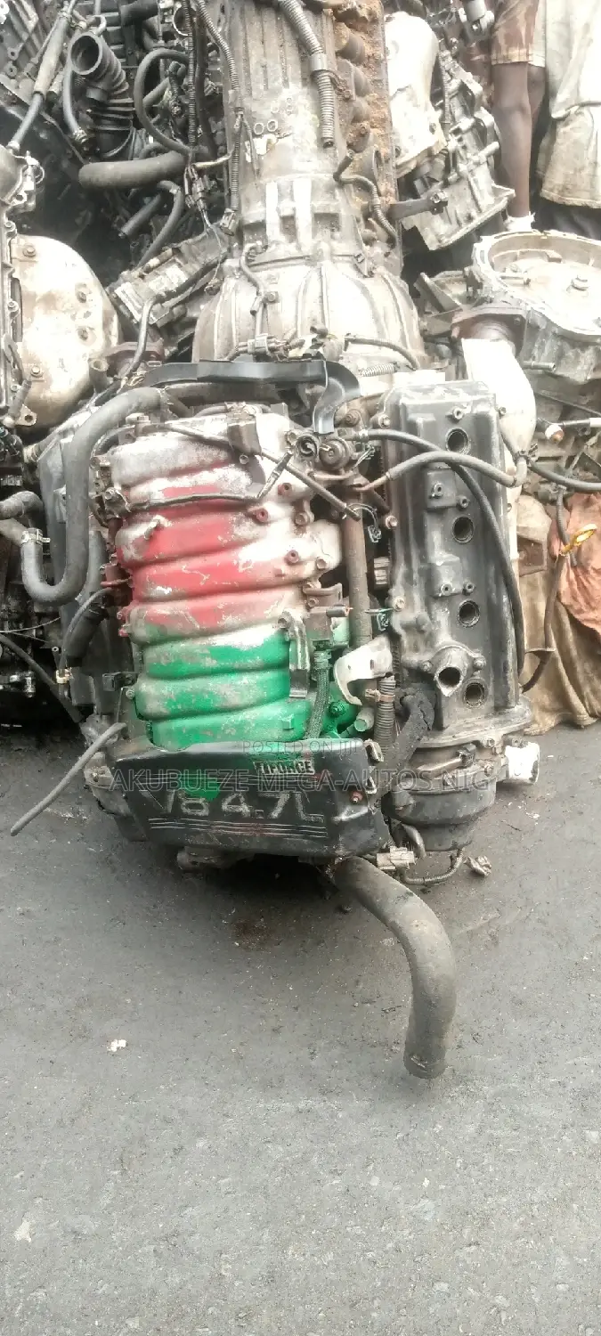 Sequoia 03, 4runner V8