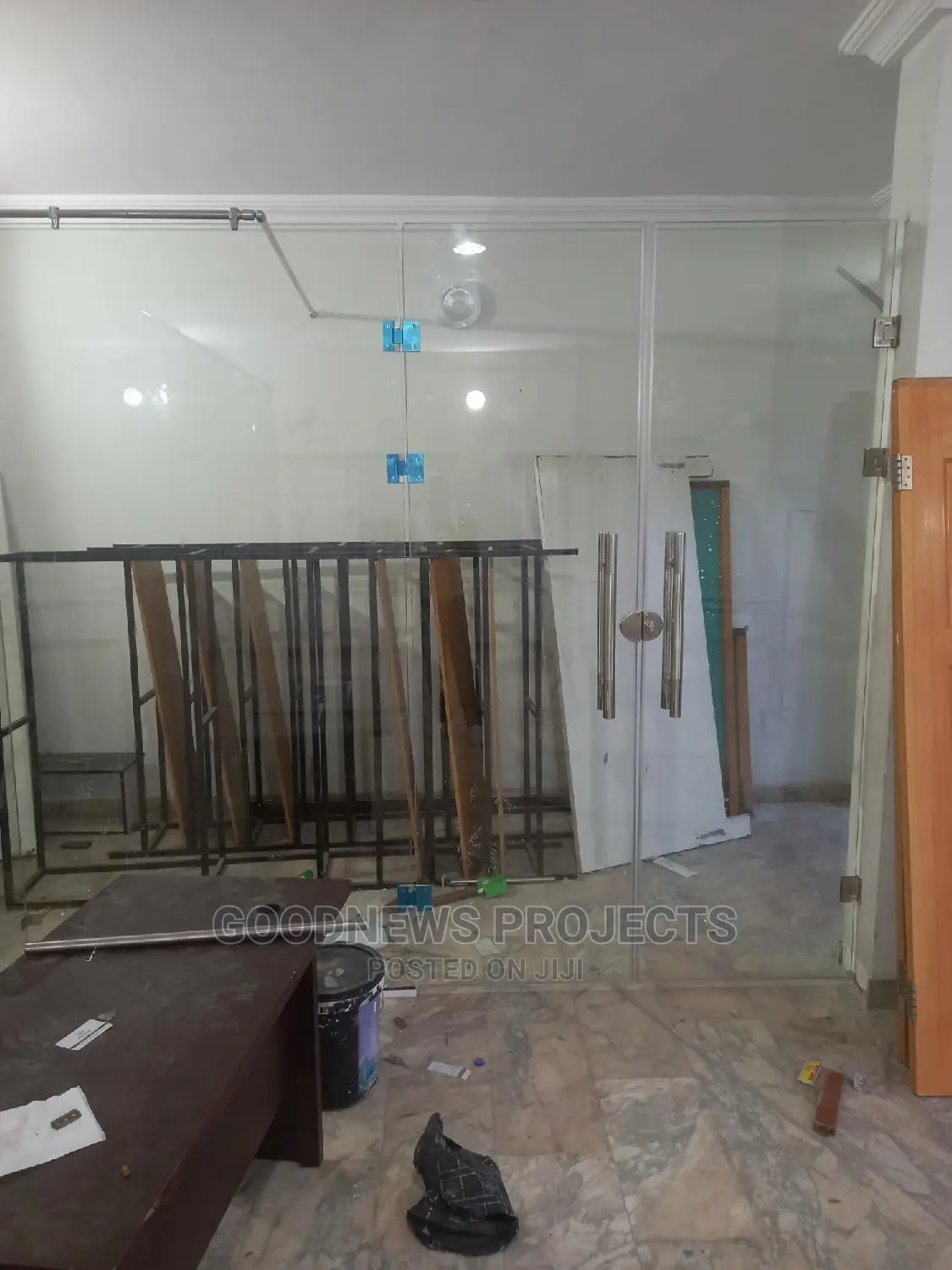 Office Frameless Glass Partitioning