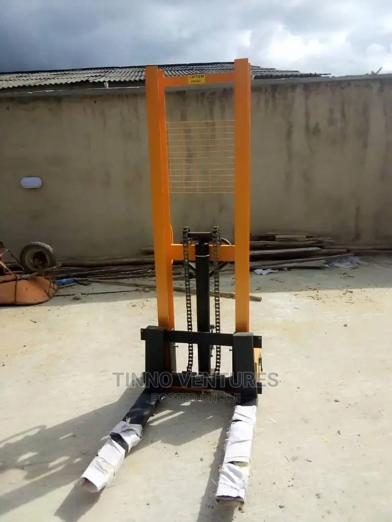 2tons/2000kg Hydraulic Stacker