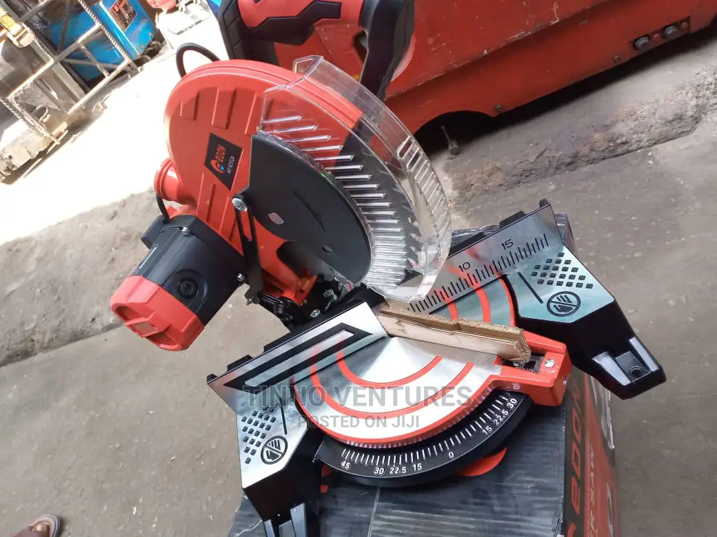 Circular Saw Machine