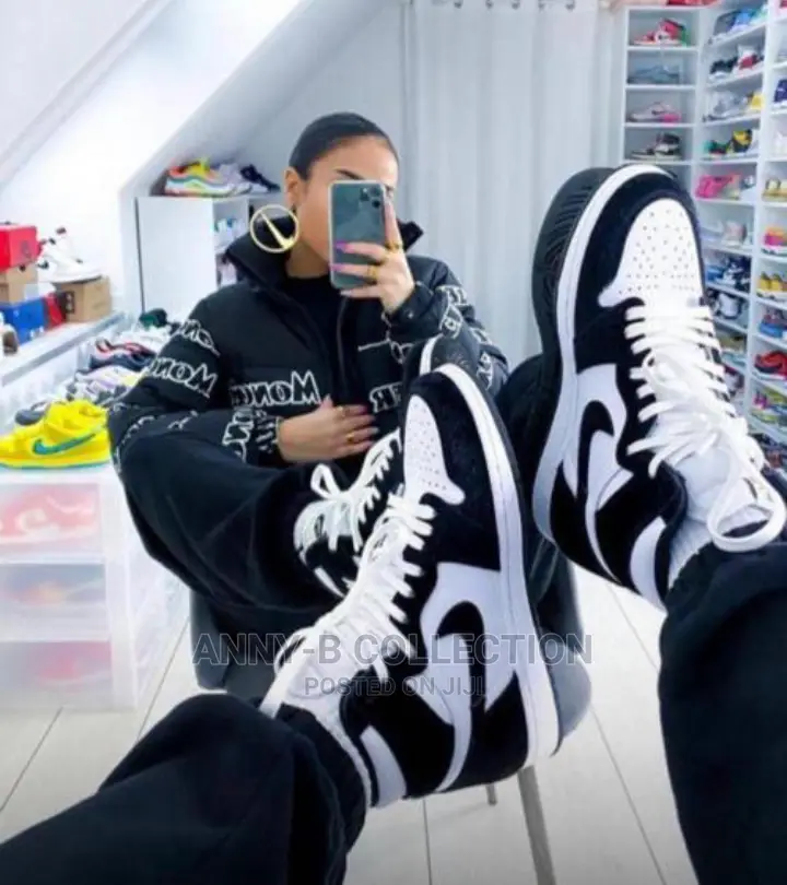 Original Nike Ankle Sneakers