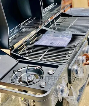 BBQ Grill With Side Cooker