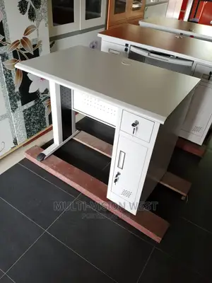 Metal Table 1-Mtr