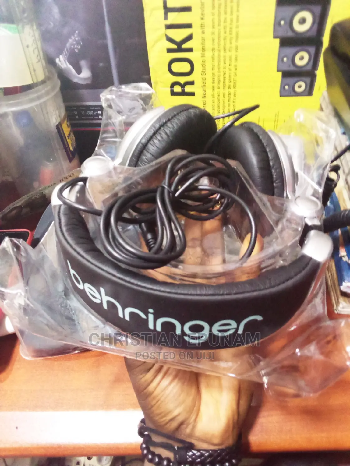 Behringer Headphone