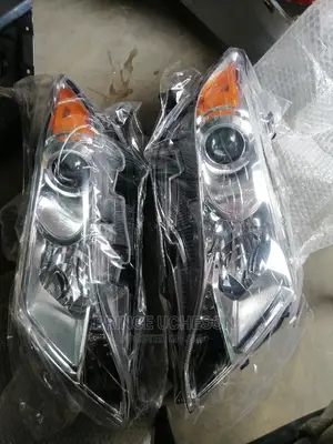 Toyota Venza Headlight Brand New