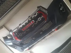 Front Bumper Hilux 2021