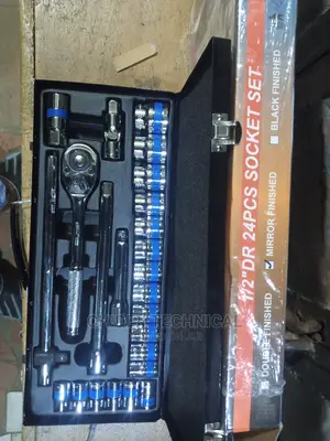 Set of Socket Wrench 1/2" Drive 10-32mm