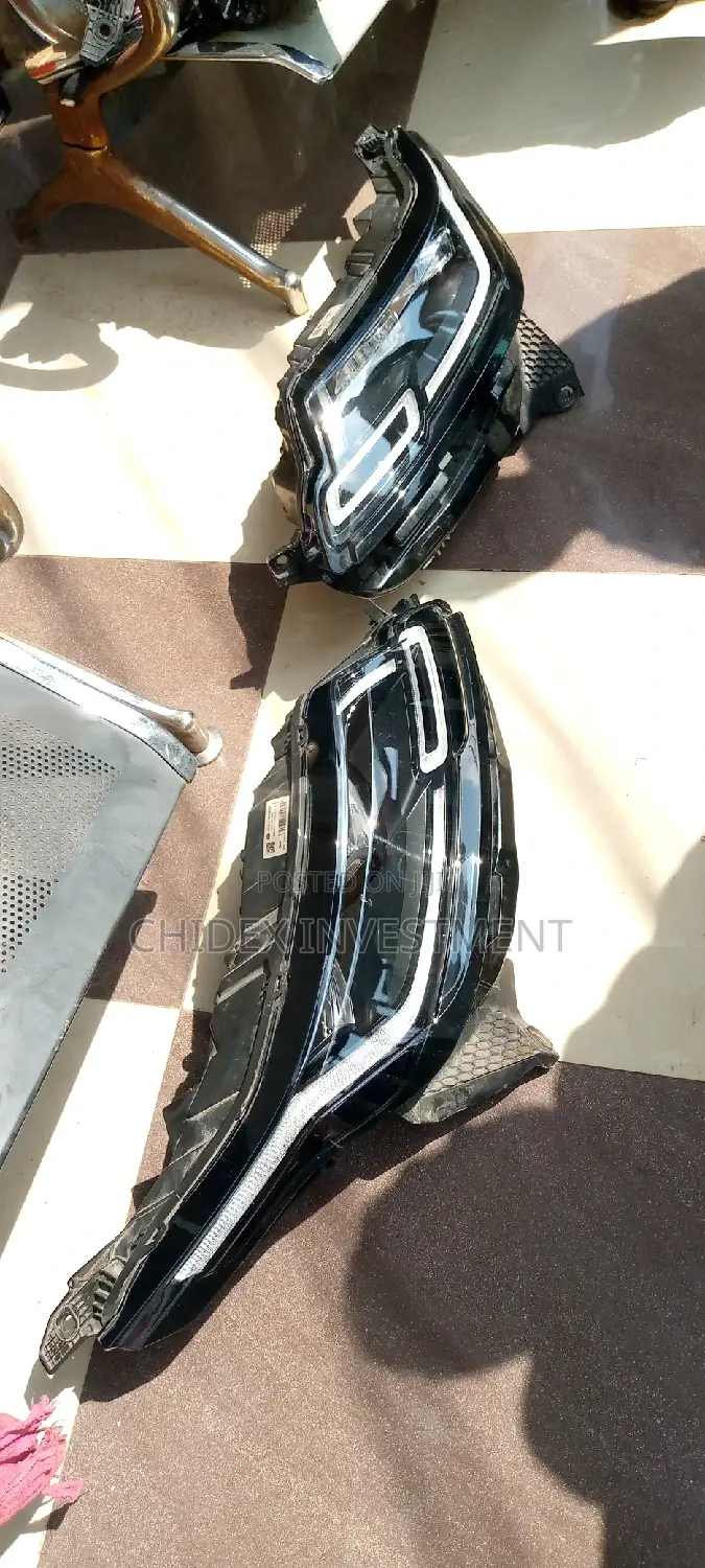 Range Rover Velar Front Light