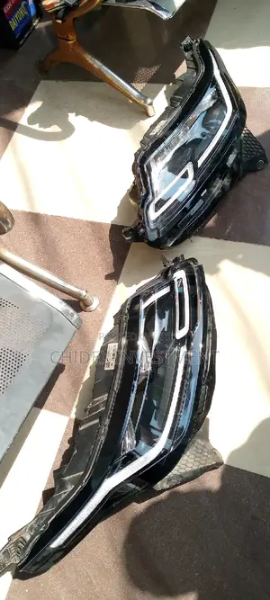 Range Rover Velar Front Light