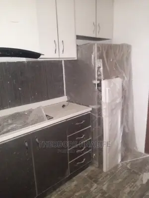 3bdrm Block of Flats in Ikeja Gra for sale