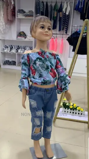 Pretty Face Female Plastic Display Children MANNEQUINS