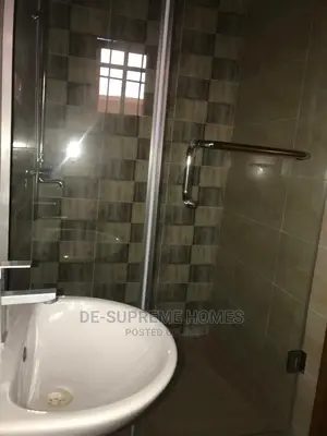 3bdrm Block of Flats in Otunla Kajola, Bogije for rent
