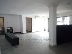 3bdrm Block of Flats in Parkview Estate for rent