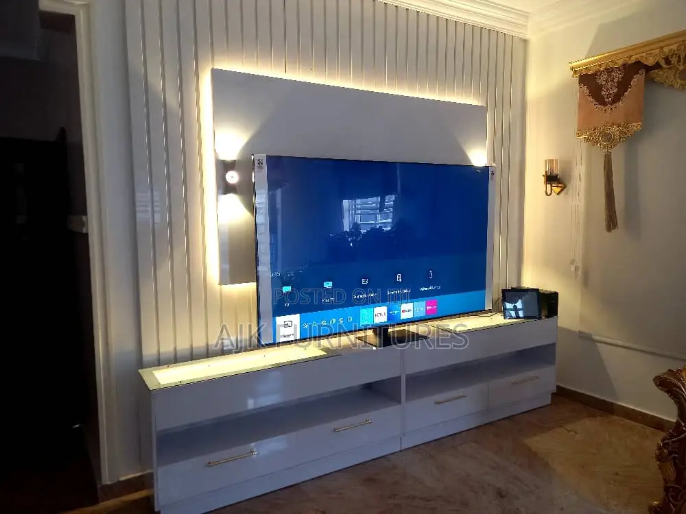 Unique TV Panel