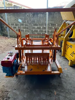 Egg Laying Concrete Block Moulding Machine