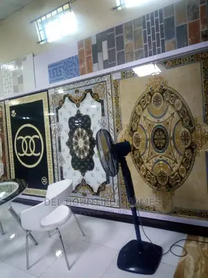 Floor Center Deco