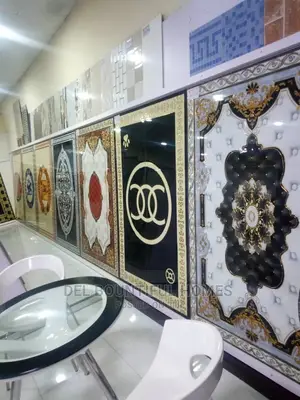 Floor Center Deco