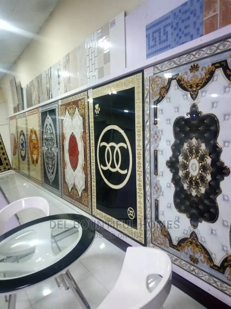 Floor Center Deco