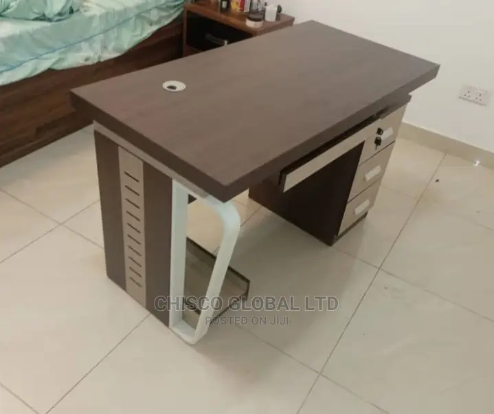Office Table (YF 1.4mtrs)