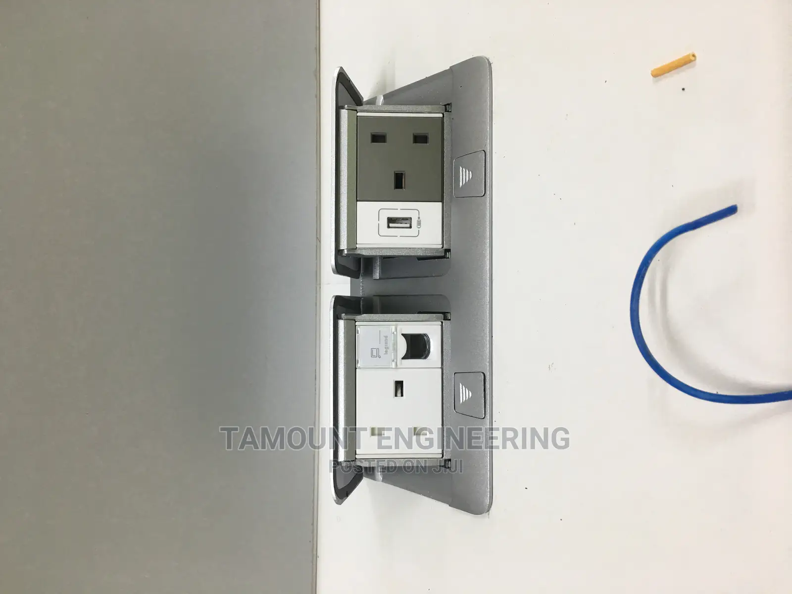 Pop Up Box Cable Management