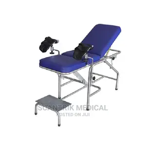 Hospital Gynecological Table With Shoulder Holder