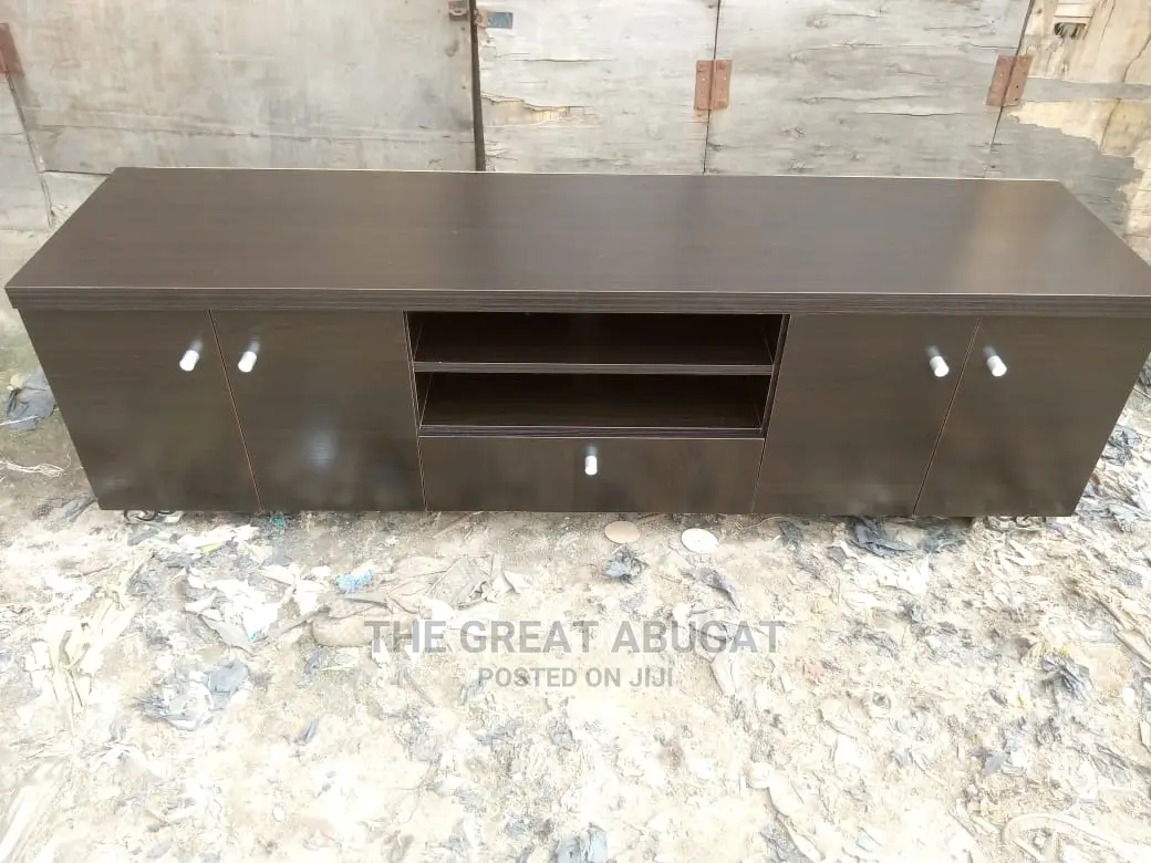 Quality Tv Stand/Console With Drawers.