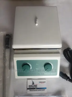 BIOBASE Analog (380c / 2000rpm) Hotplate Stirrer