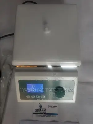 BIOBASE Hotplate Stirrer (2000rmp)