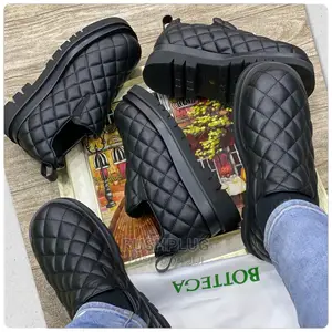 Veneta “All Black” Classic Shoe