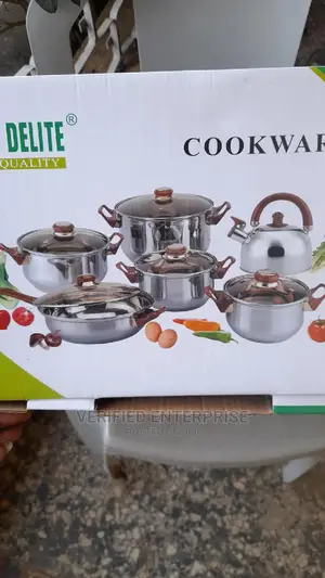 Stainless Set of Cooking Pots With Fry Pan and Kettle