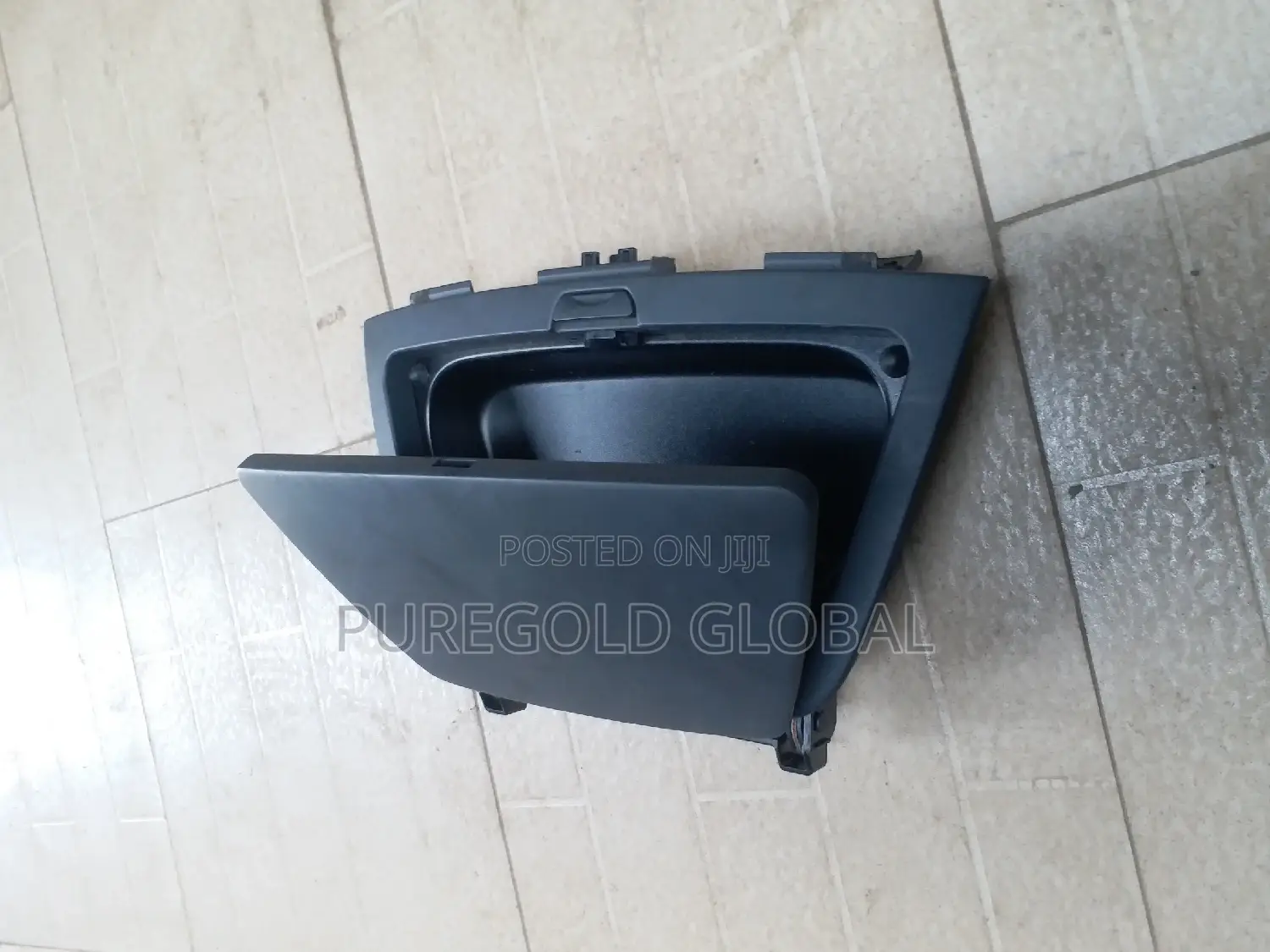 Elantra Dashboard Upper Case