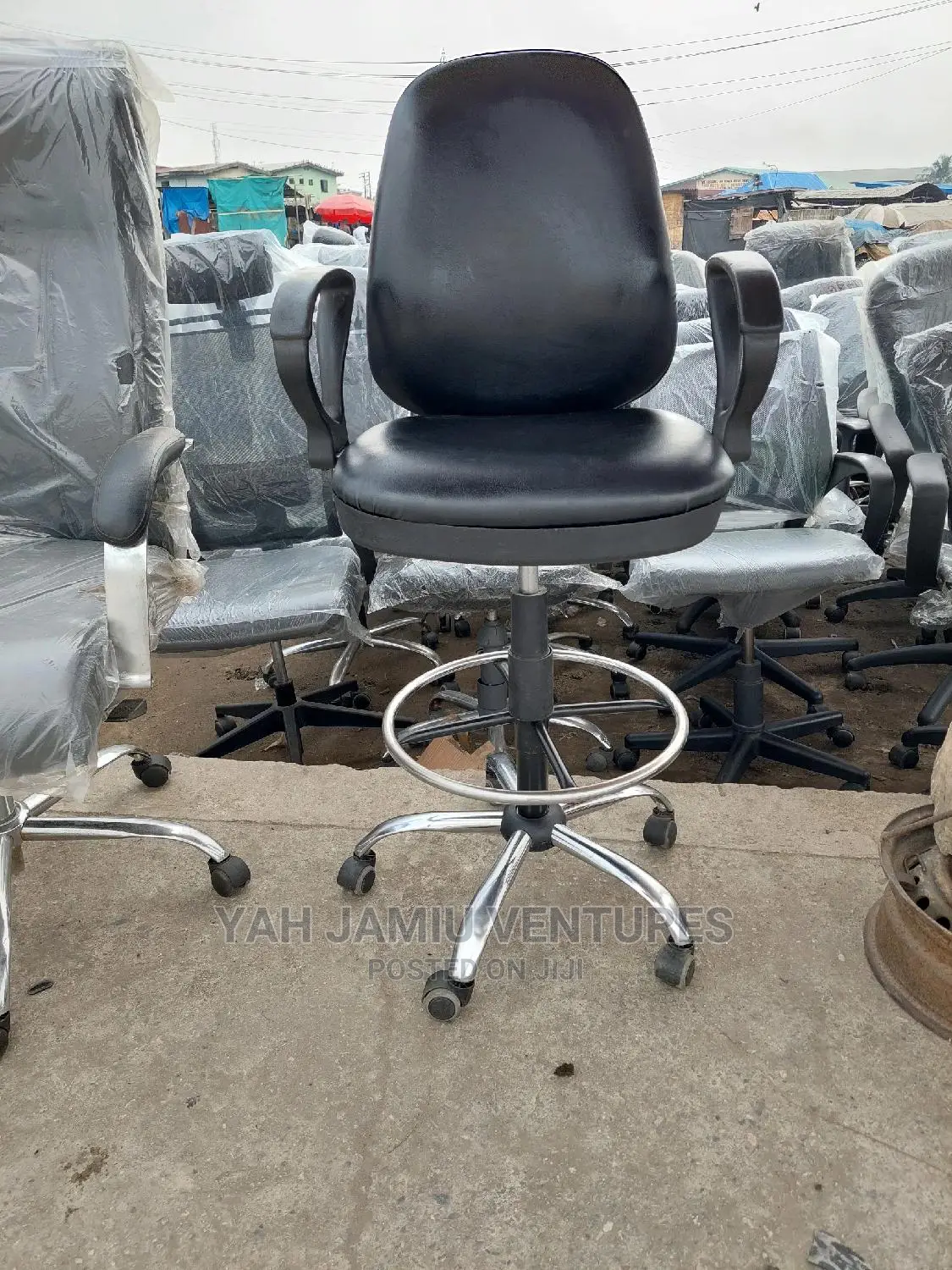 Cashier Chair