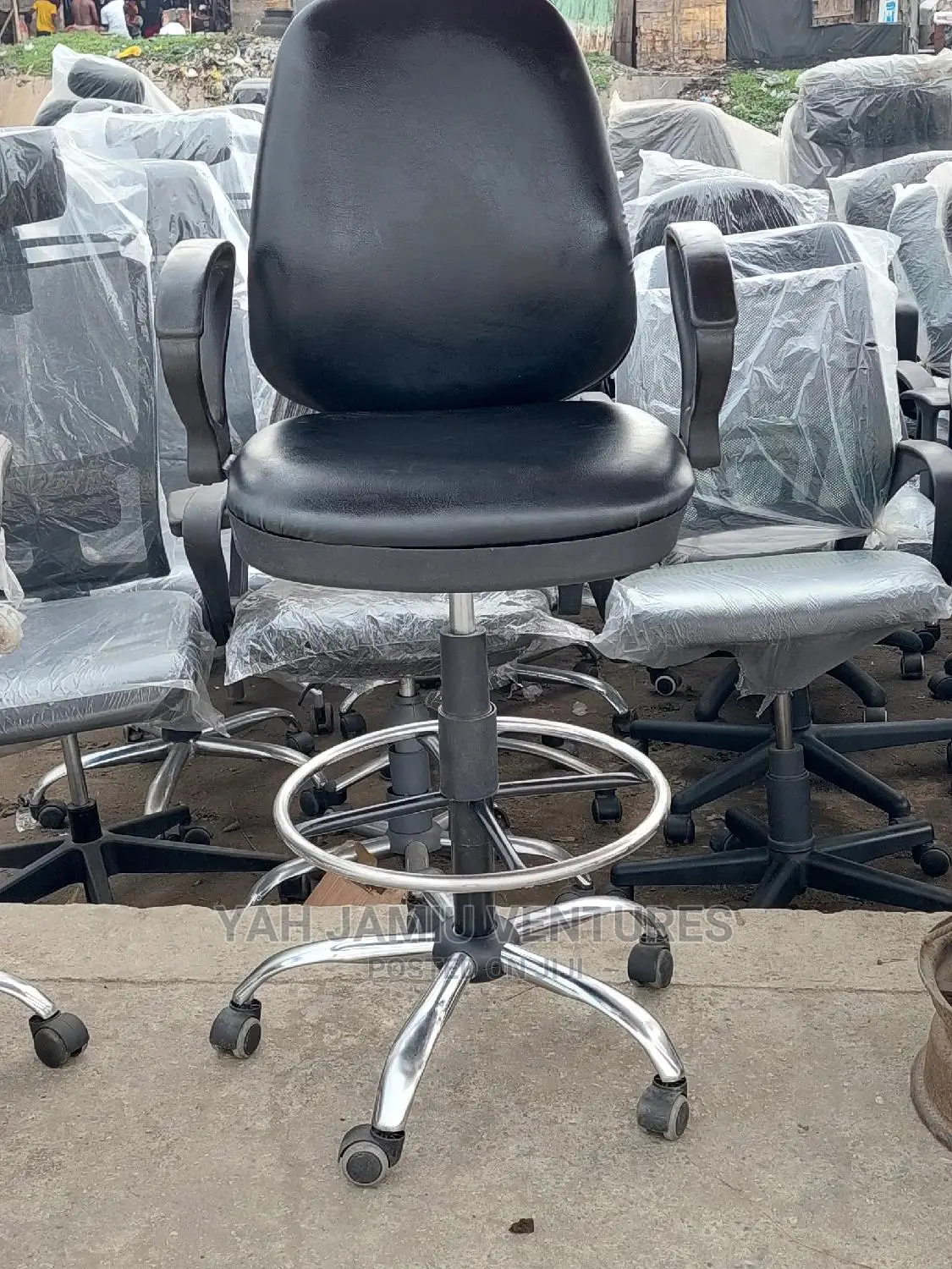 Cashier Chair